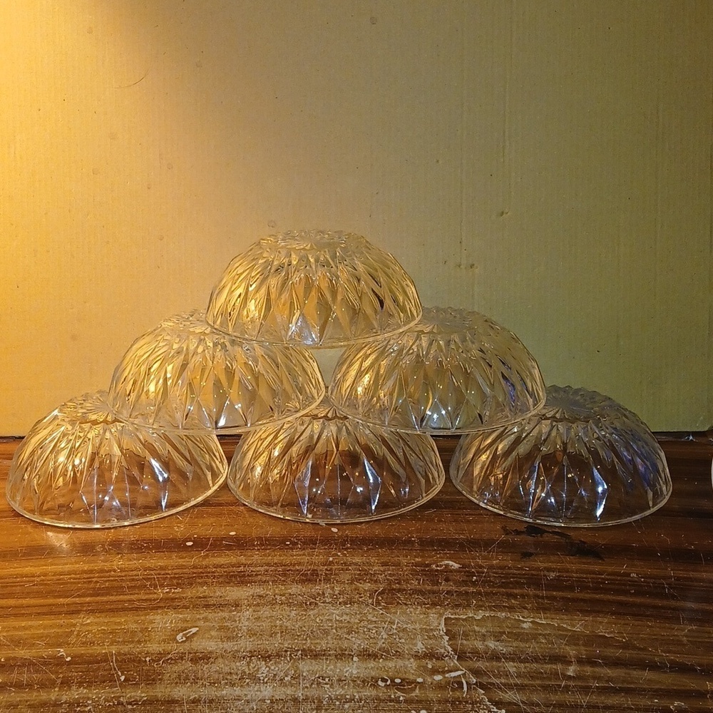 Vintage Jeanette Glass Dessert Bowl Set